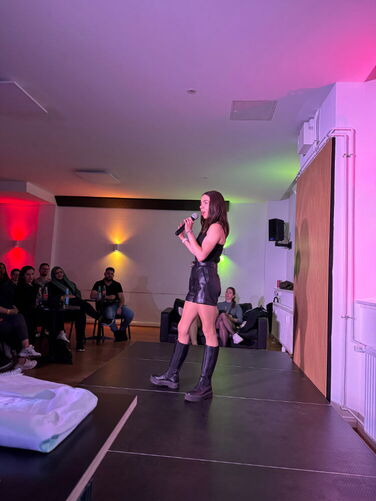 Comedian Emma Stubbe